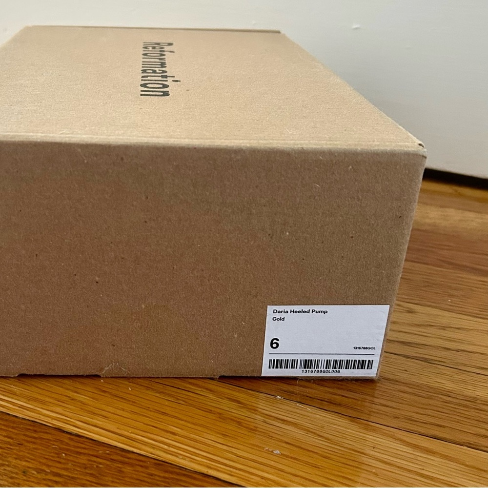 Reformation Daria Heeled Pump Gold - Size 6 - Picture 6 of 6